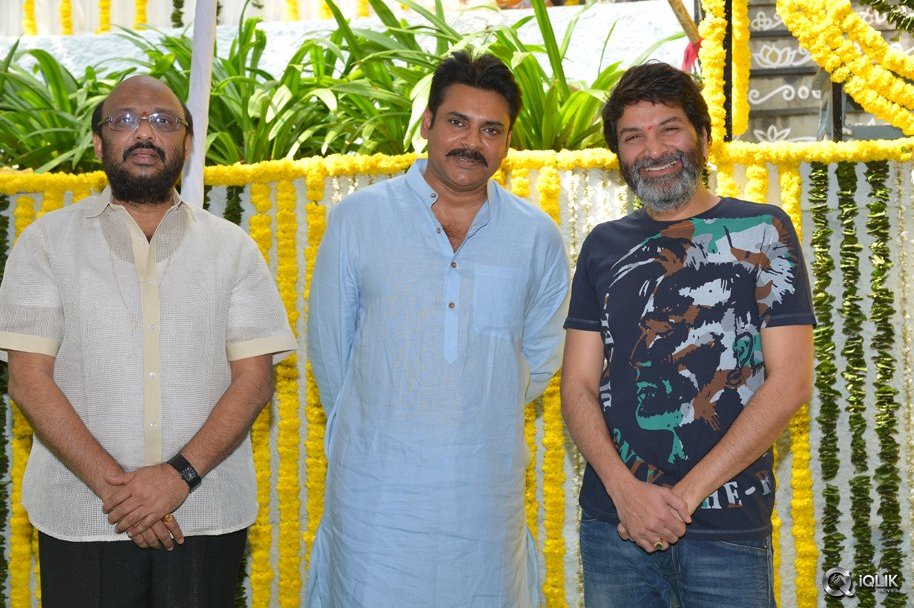 Pawan-Kalyan-and-Trivikram-New-Movie-Opening-Photos